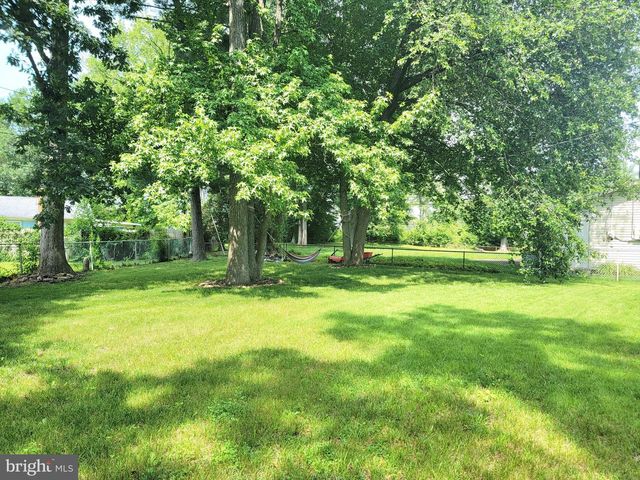 50 EDGE LN, Willingboro, NJ 08046