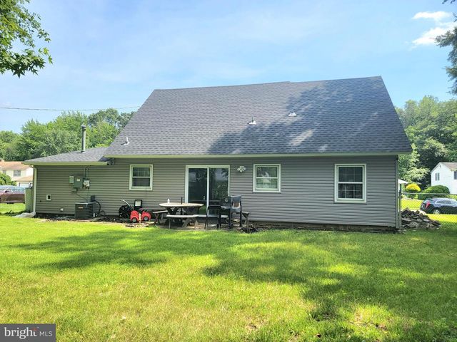 50 EDGE LN, Willingboro, NJ 08046