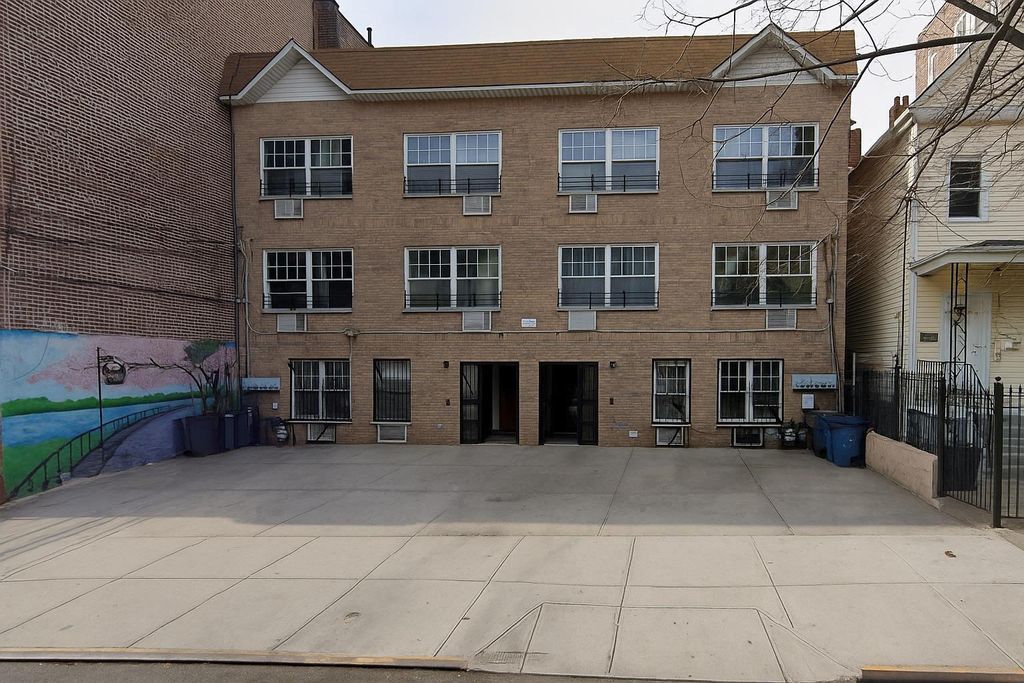 2875 Briggs Avenue, Bronx, NY 10458