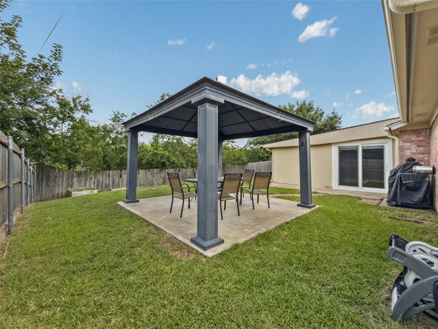 6412 Storm Drive, Watauga, TX 76148