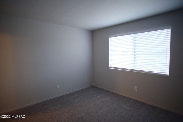 6709 E Calle La Paz Unit D, Tucson, AZ 85715