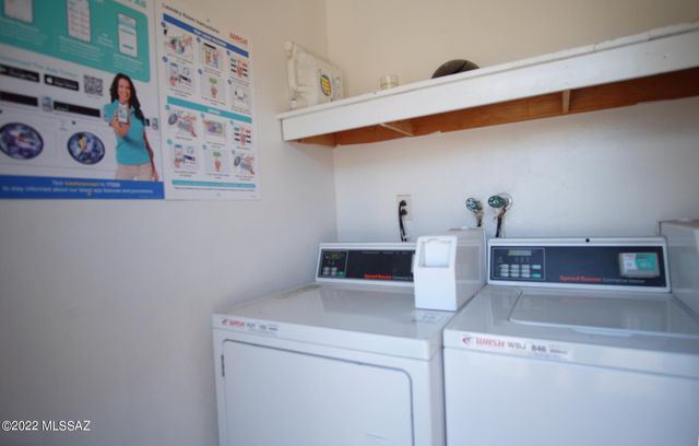 6709 E Calle La Paz Unit D, Tucson, AZ 85715