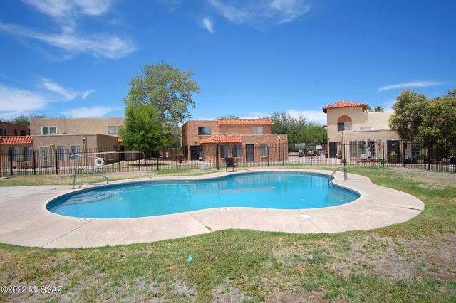 6709 E Calle La Paz Unit D, Tucson, AZ 85715