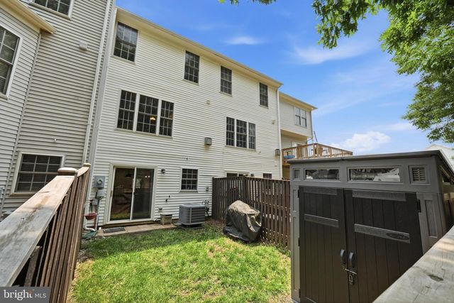 45428 OAK TRAIL SQ, Sterling, VA 20164