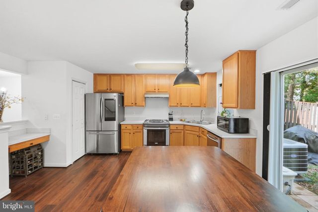 45428 OAK TRAIL SQ, Sterling, VA 20164