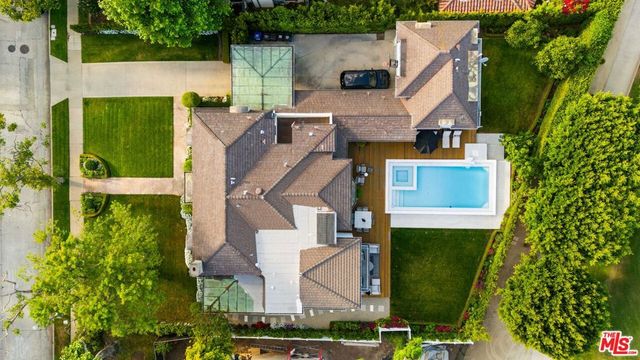 228 S Hudson Avenue, Los Angeles, CA 90004