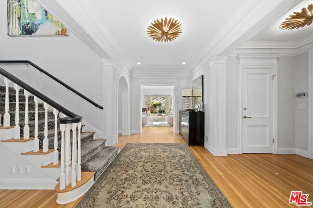 228 S Hudson Avenue, Los Angeles, CA 90004