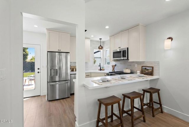340 Jones Street, Ventura, CA 93003