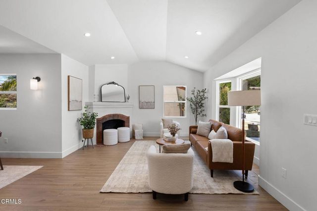 340 Jones Street, Ventura, CA 93003