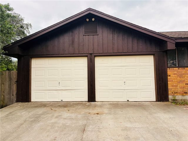 1608 Fairdale, Alice, TX 78332