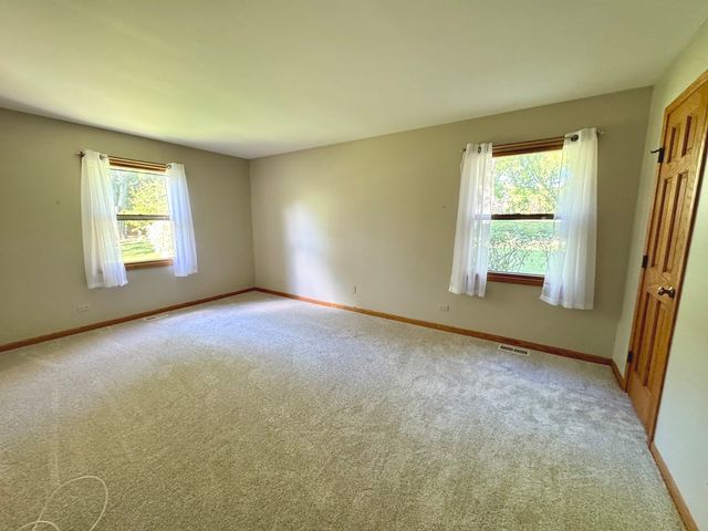 1901 Gresham Circle A, Wheaton, IL 60189