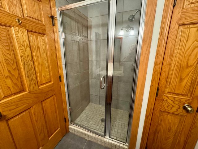 1901 Gresham Circle A, Wheaton, IL 60189