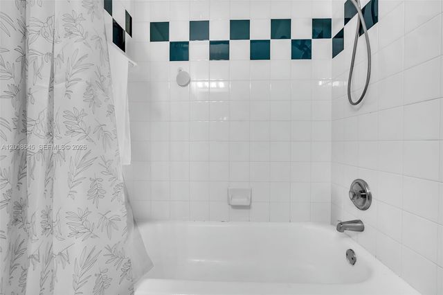 4266 SW 10th Pl, Deerfield Beach, FL 33442