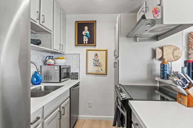 1 Surf Way 115, Monterey, CA 93940