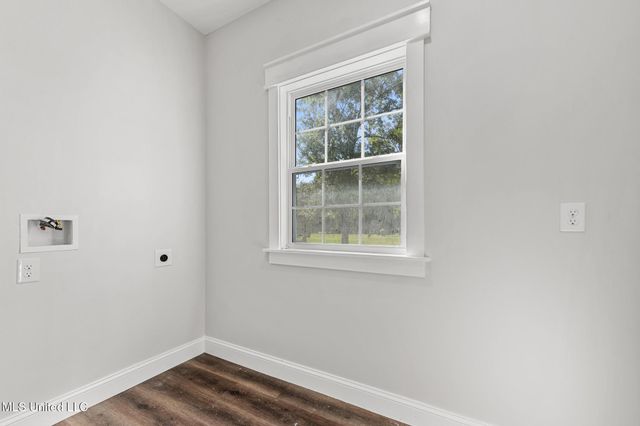 212 Hugo Street, Bay Saint Louis, MS 39520