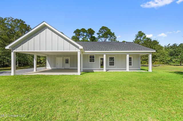 212 Hugo Street, Bay Saint Louis, MS 39520