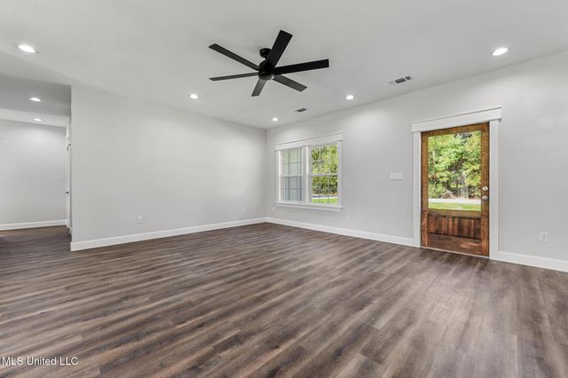 212 Hugo Street, Bay Saint Louis, MS 39520