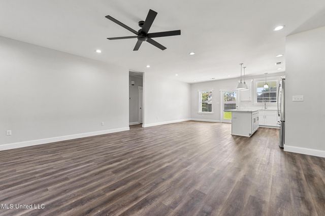 212 Hugo Street, Bay Saint Louis, MS 39520