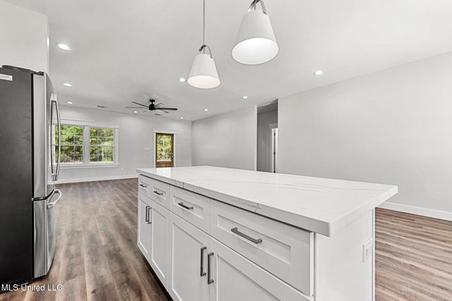 212 Hugo Street, Bay Saint Louis, MS 39520