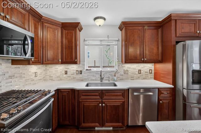 770 Phillips Drive, Oxford, MI 48371