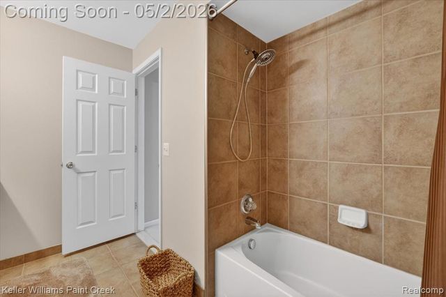 770 Phillips Drive, Oxford, MI 48371