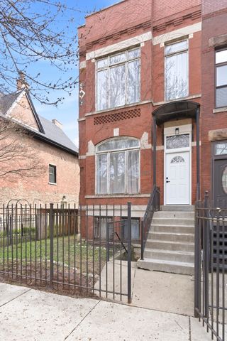 835 S Claremont Avenue, Chicago, IL 60612