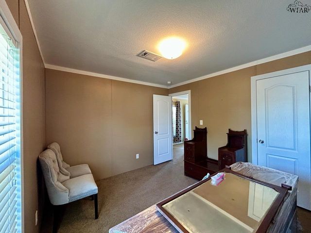 156 COMANCHE TRAIL, Henrietta, TX 76367