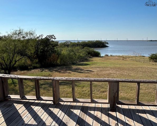 156 COMANCHE TRAIL, Henrietta, TX 76367