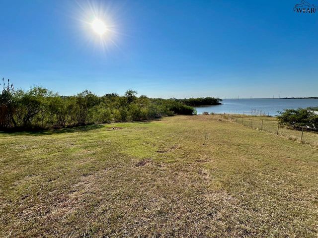 156 COMANCHE TRAIL, Henrietta, TX 76367