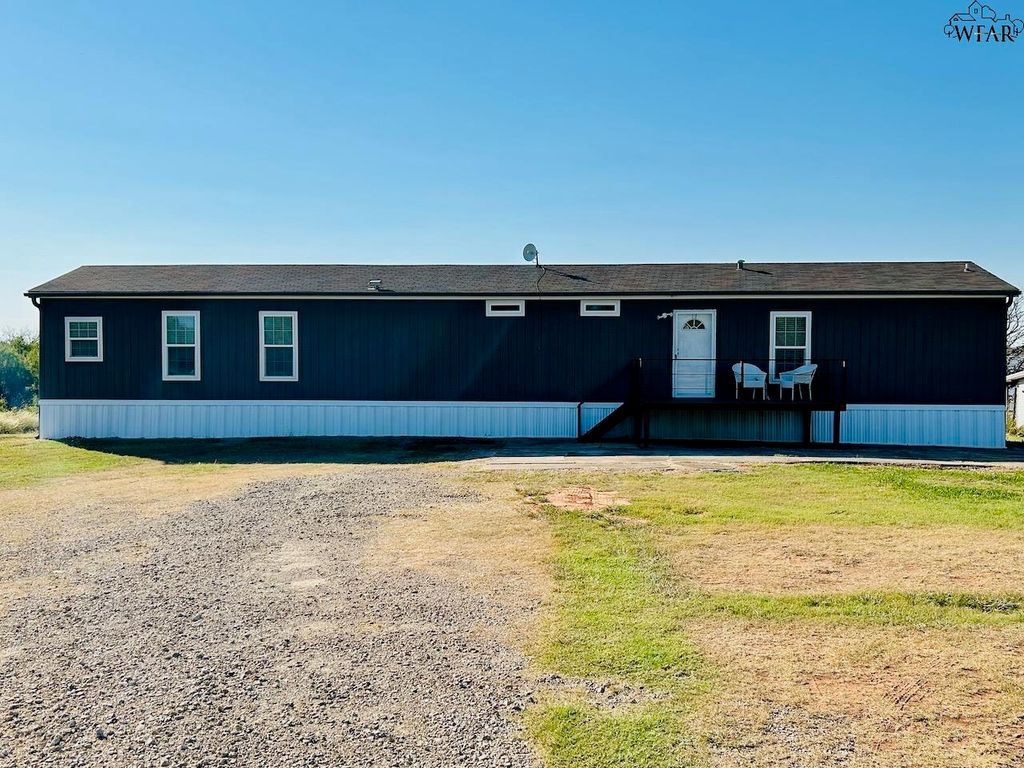 156 COMANCHE TRAIL, Henrietta, TX 76367