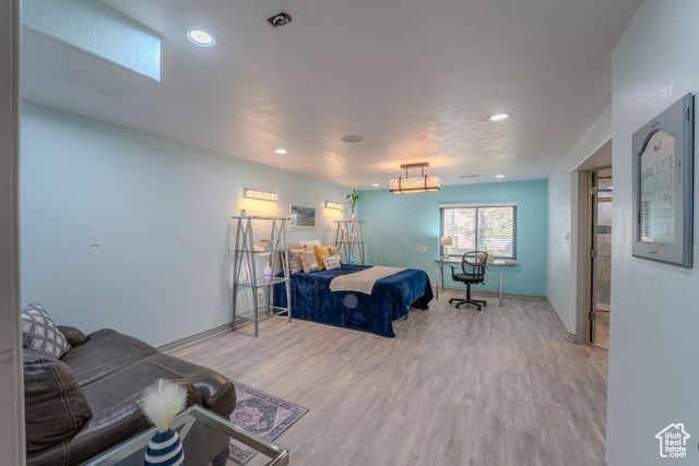 161 W SWEETBRIAR LN, Saratoga Springs, UT 84045