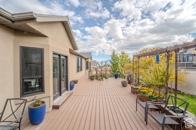 161 W SWEETBRIAR LN, Saratoga Springs, UT 84045