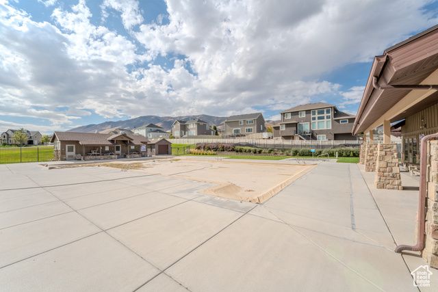 161 W SWEETBRIAR LN, Saratoga Springs, UT 84045