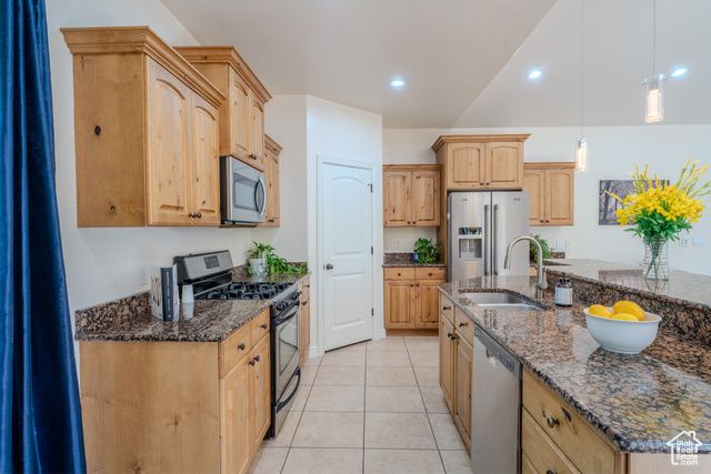 161 W SWEETBRIAR LN, Saratoga Springs, UT 84045