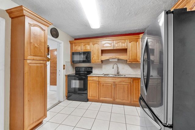 1302 SW 22nd Avenue, Fort Lauderdale, FL 33312
