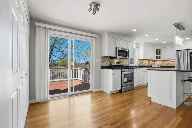 31 Lexington Rd, Shrewsbury, MA 01545