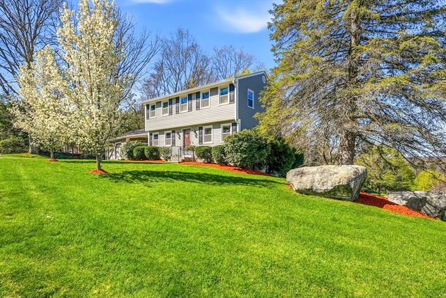 31 Lexington Rd, Shrewsbury, MA 01545