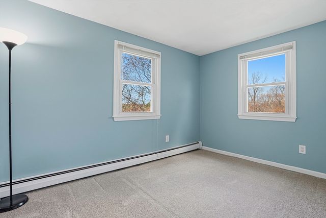 31 Lexington Rd, Shrewsbury, MA 01545