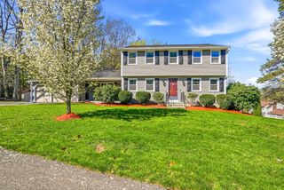 31 Lexington Rd, Shrewsbury, MA 01545