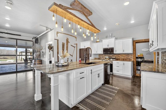 5304 SAMPSON ROAD, Abrams, WI 54101