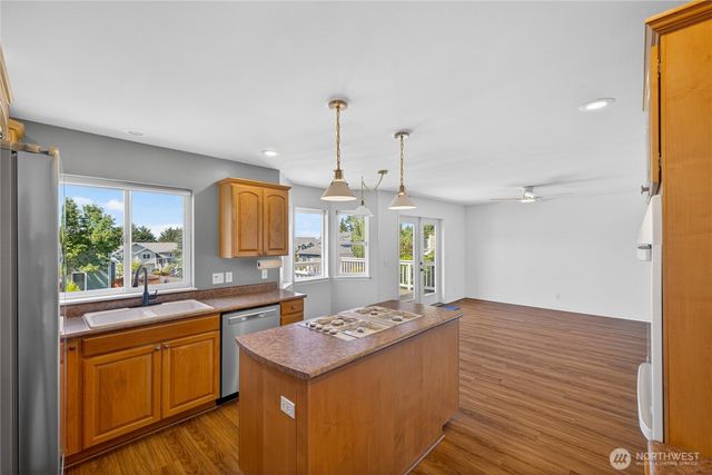 3712 W 8th Street, Anacortes, WA 98221