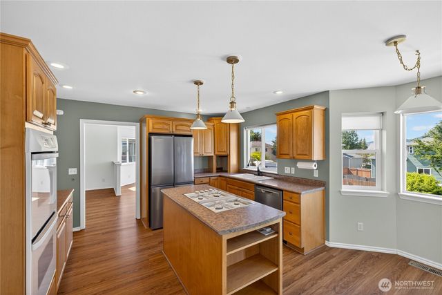 3712 W 8th Street, Anacortes, WA 98221