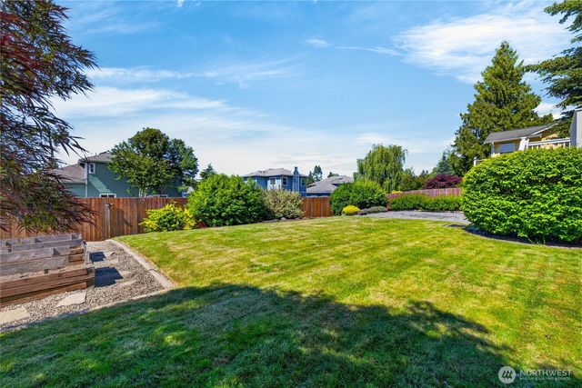 3712 W 8th Street, Anacortes, WA 98221