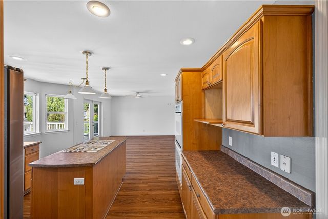 3712 W 8th Street, Anacortes, WA 98221