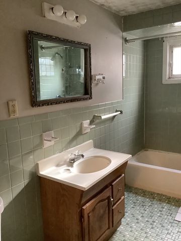 2 Elmwood 1, Everett, MA 02149