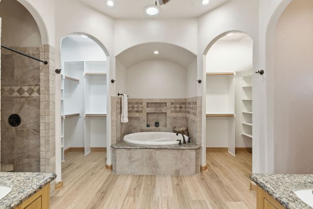 712 S Sugartree Drive, Lipan, TX 76462