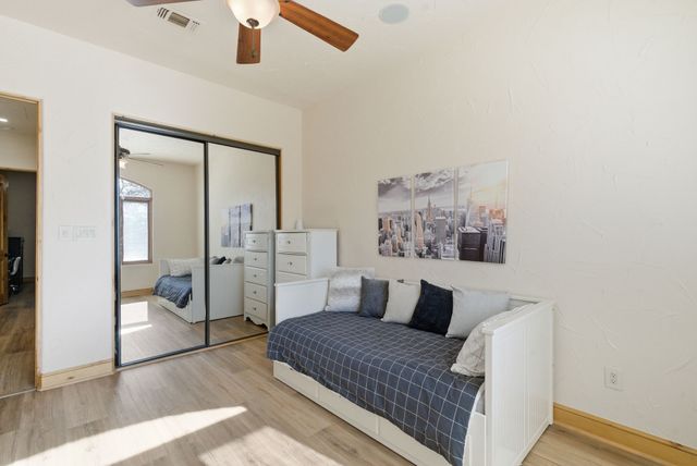 712 S Sugartree Drive, Lipan, TX 76462