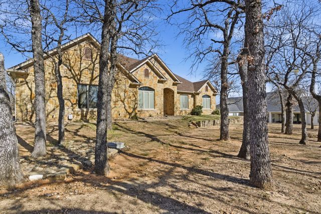 712 S Sugartree Drive, Lipan, TX 76462