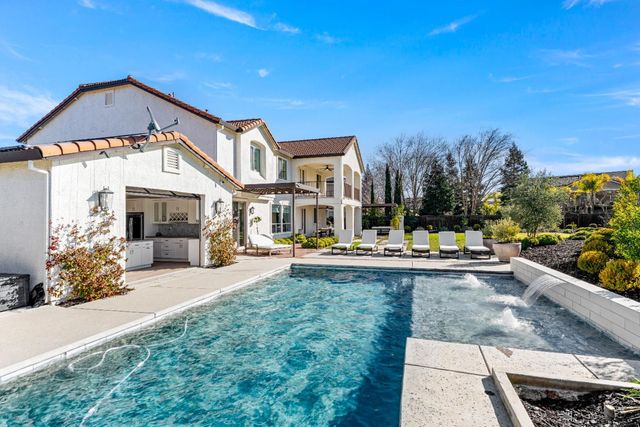 2365 Mendota Way, Roseville, CA 95747