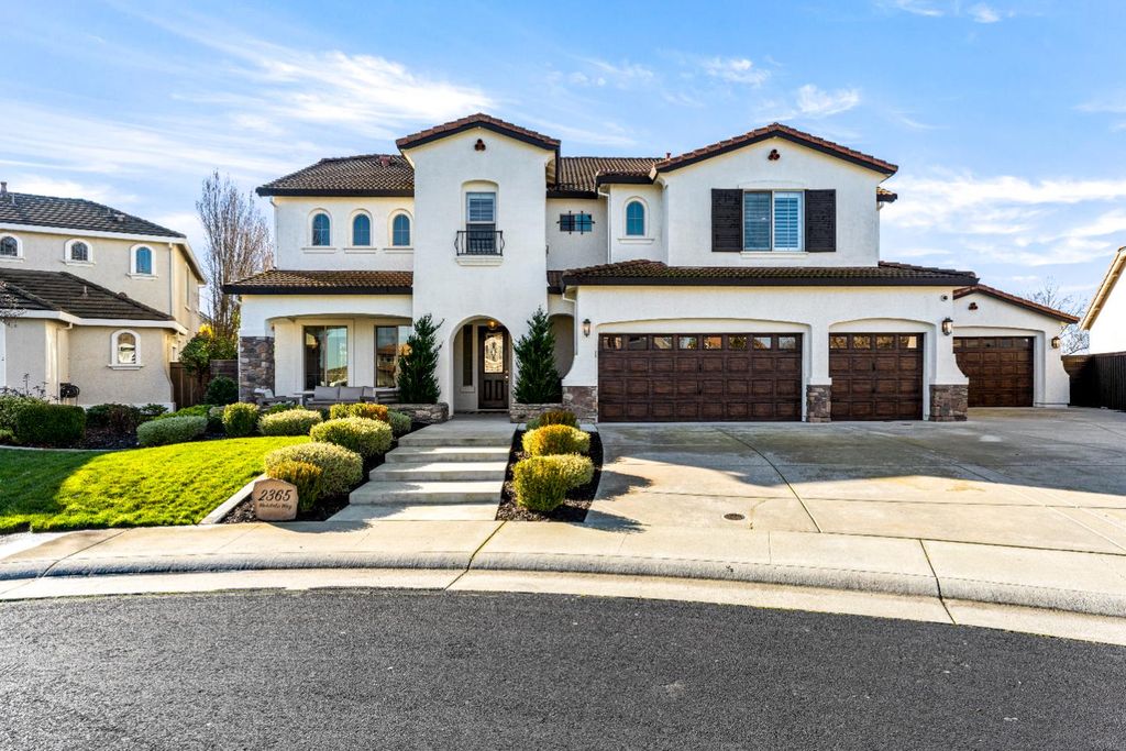 2365 Mendota Way, Roseville, CA 95747